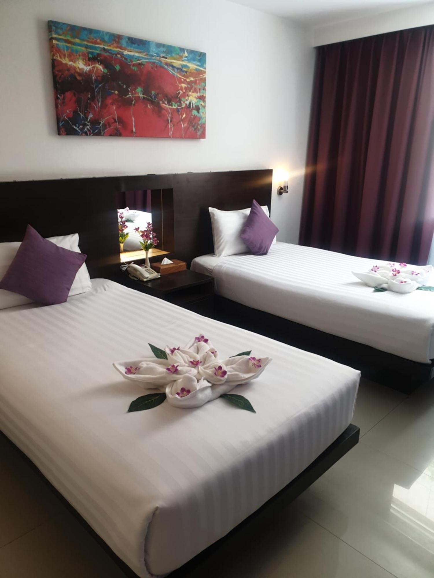 Baron Beach Hotel Pattaya Exterior foto
