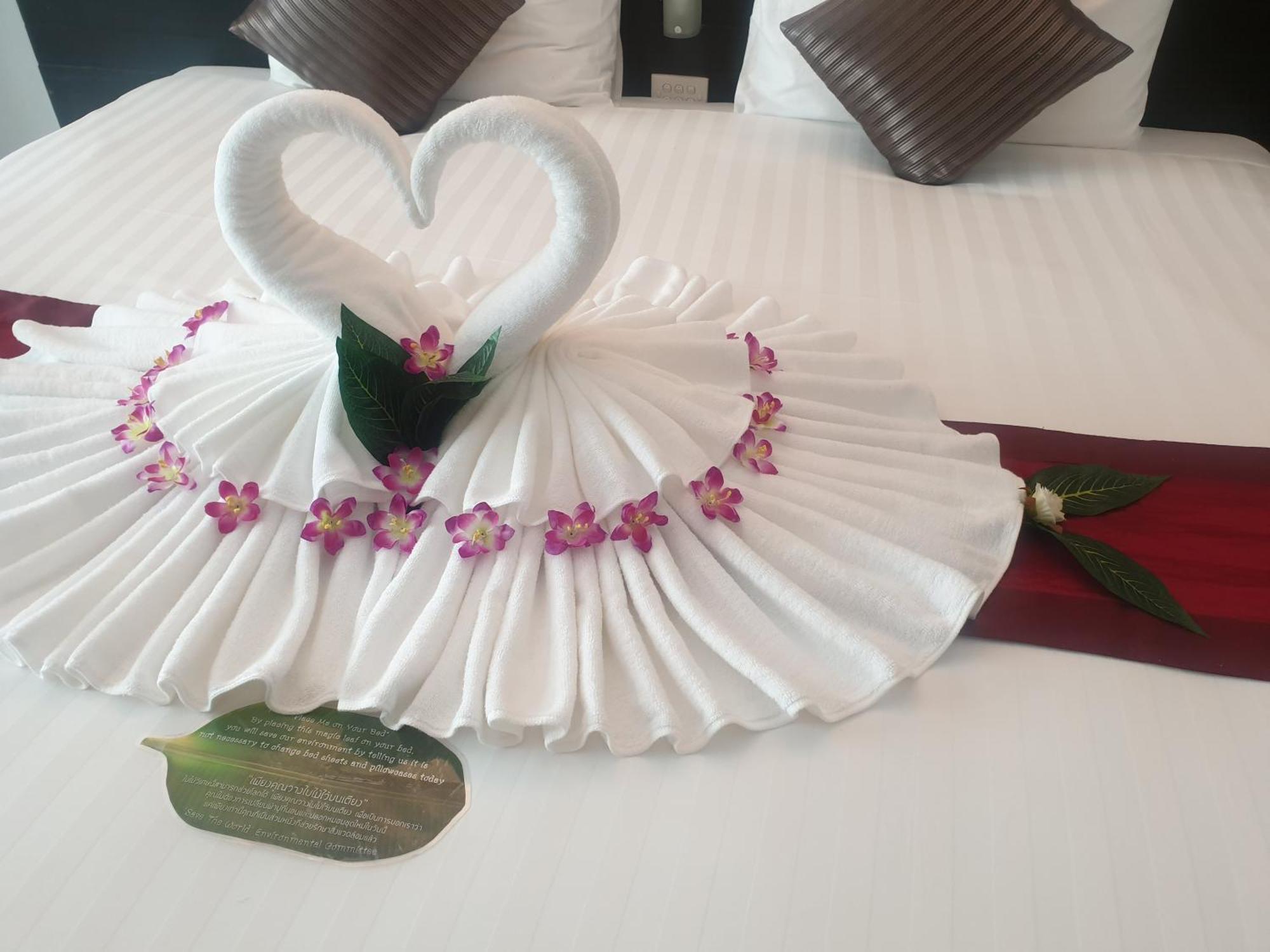 Baron Beach Hotel Pattaya Exterior foto