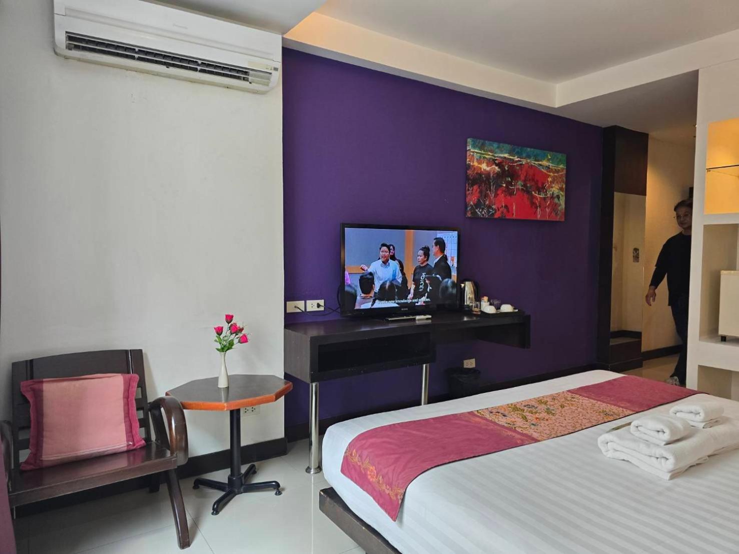 Baron Beach Hotel Pattaya Exterior foto